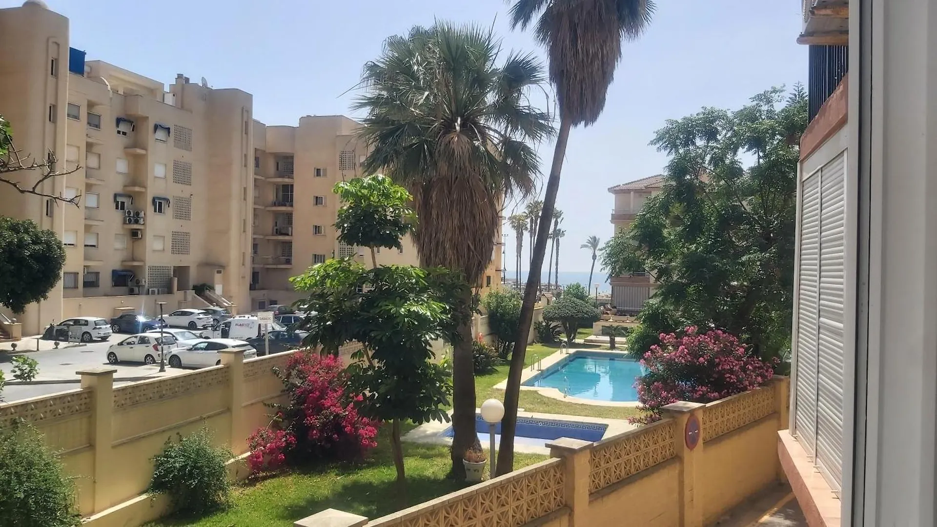 Del Parque Flats Playamar Beach Торремолинос