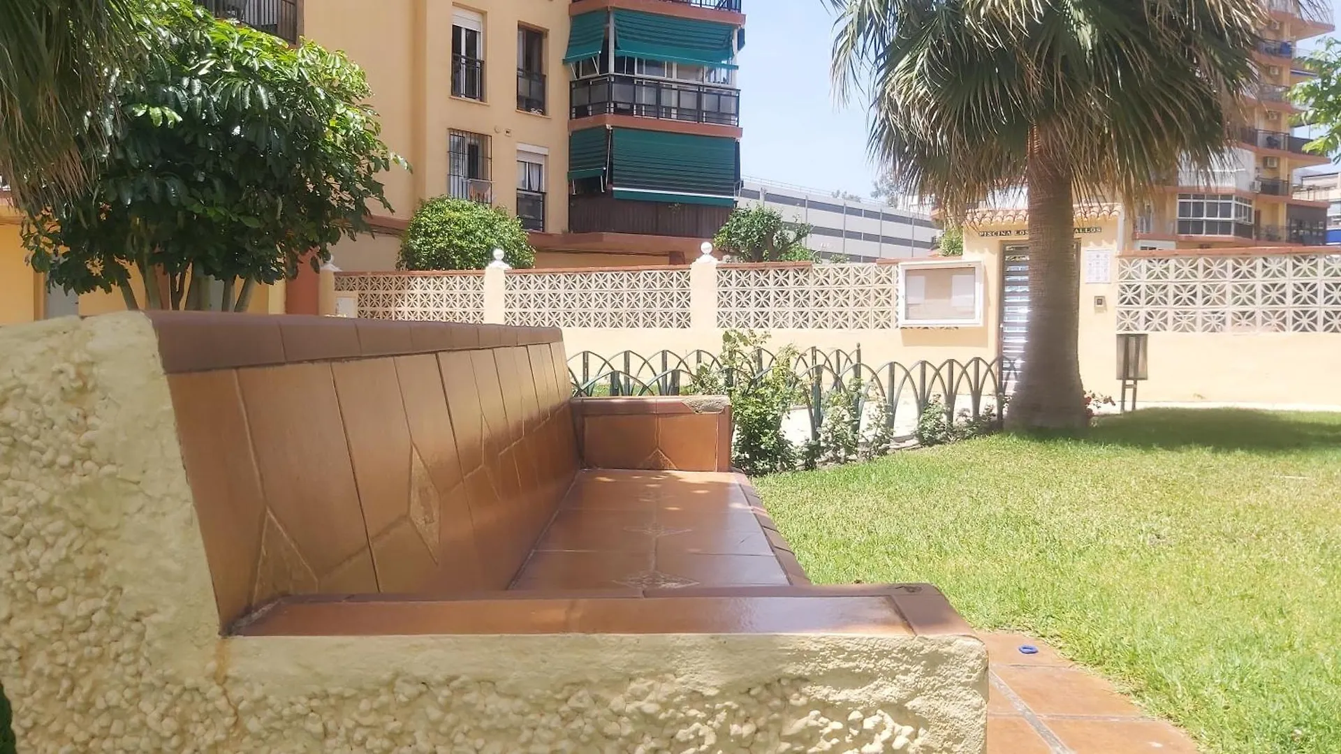 Del Parque Flats Playamar Beach Торремолинос Испания