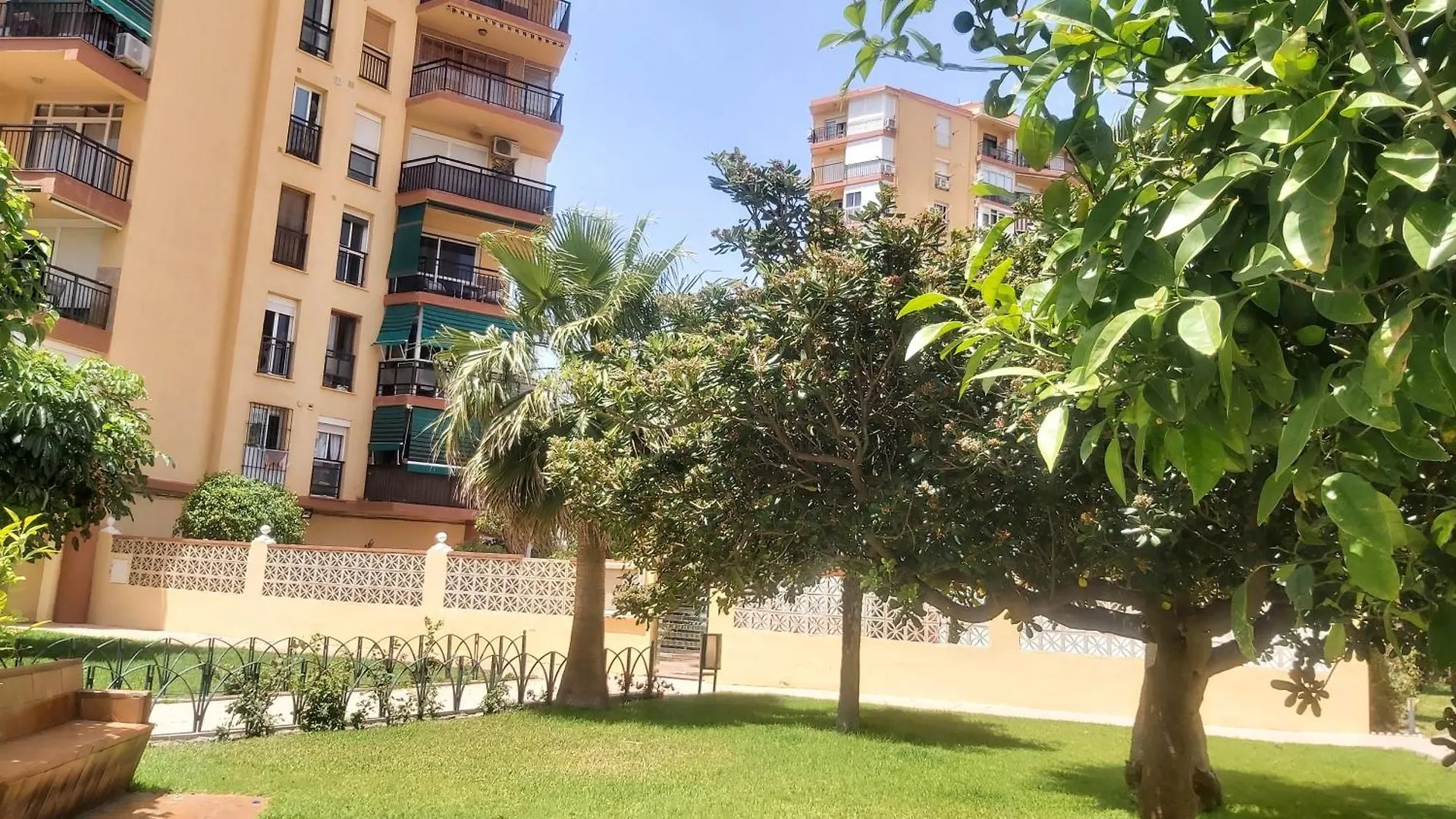 Апартаменты Del Parque Flats Playamar Beach Торремолинос